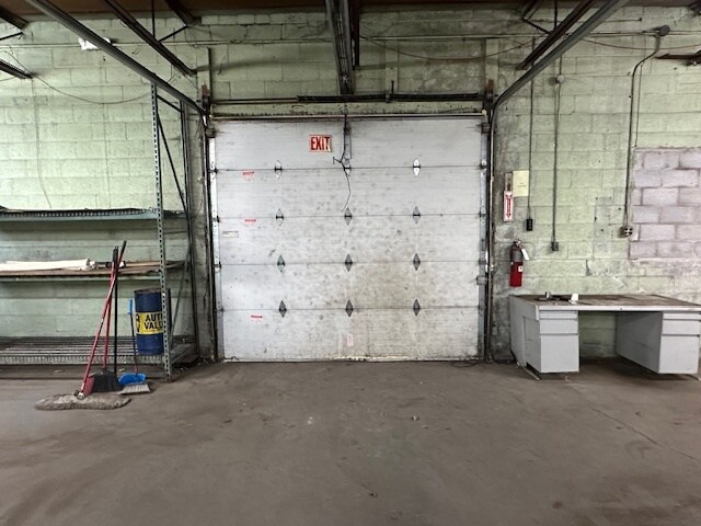 More Photos Of 14333-14347 Fenkell St, Detroit Freestanding For Lease