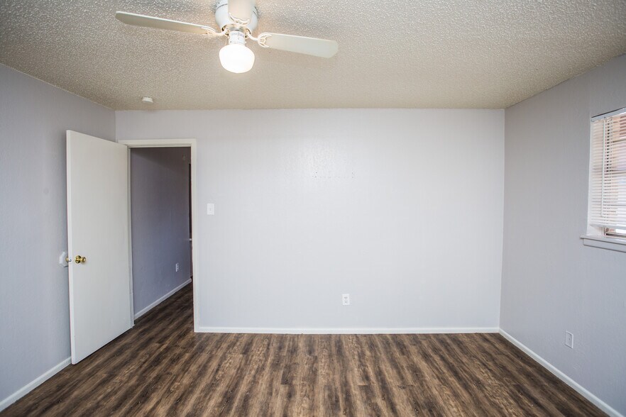 More Photos Of 7410 Quaker Ave, Lubbock Apartments For Sale