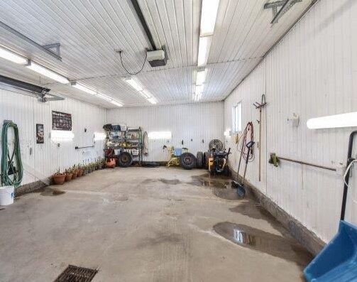 More Photos Of 77 High St, Georgina Auto Dealership For Lease