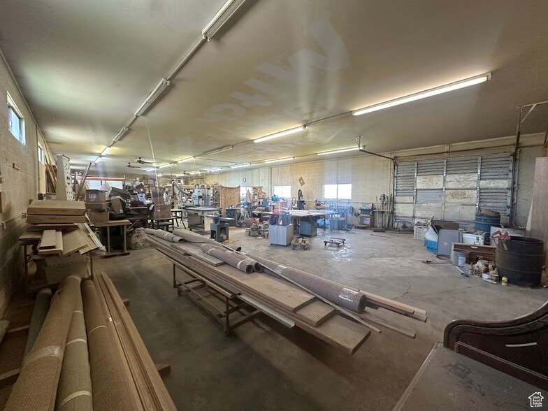 More Photos Of 589 N Geneva Rd, Lindon Warehouse For Sale