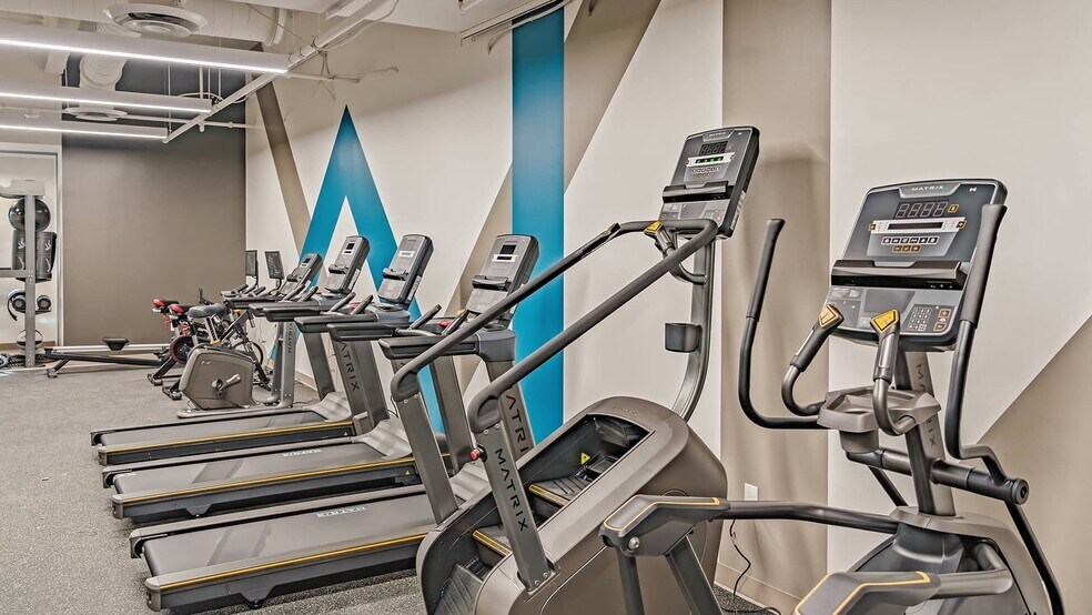 More Photos Of 9601 Amberglen Blvd, Austin Office For Lease