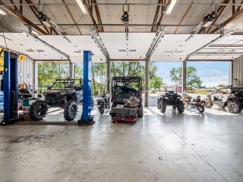 More Photos Of 31 S Ludlow Rd, Urbana Auto Repair For Sale