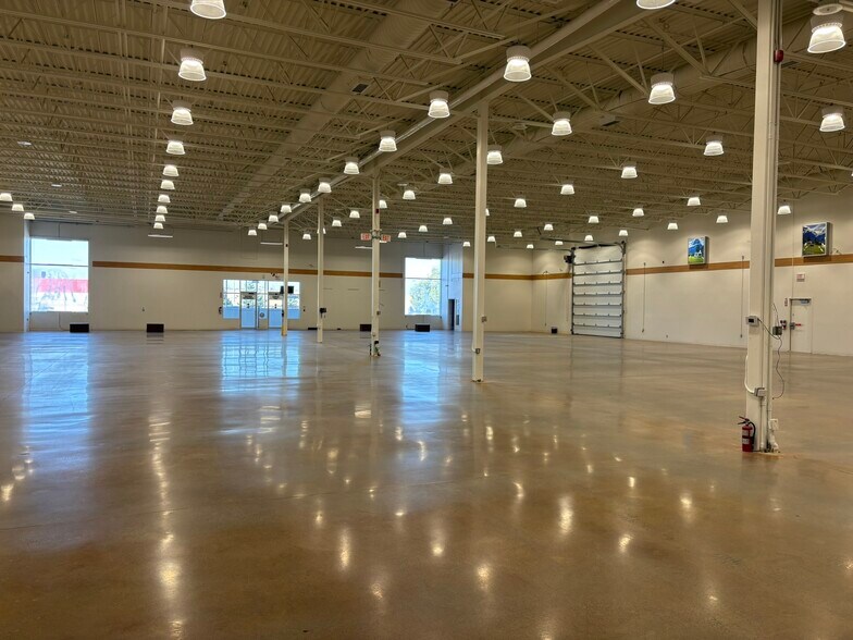 More Photos Of 2747 Chamberland St, Clarence-Rockland Freestanding For Sale