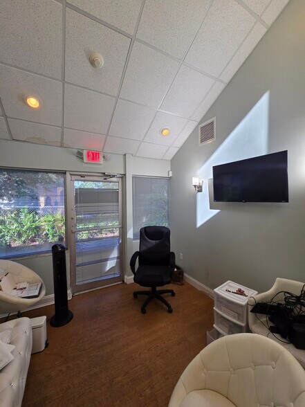 More Photos Of 6427 Lake Worth Rd, Greenacres Medical For Lease