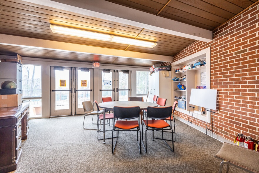 More Photos Of 1790 Lavista Rd NE, Atlanta Specialty For Lease