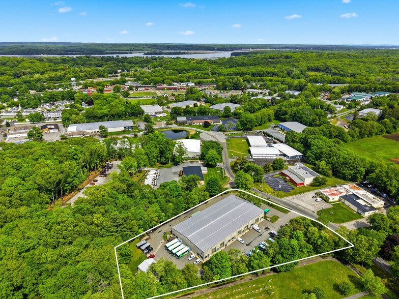 More Photos Of 17 Industrial Park, Centerbrook Service For Sale