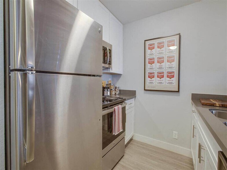 More Photos Of 1745-1750 N Wilcox Ave, Los Angeles Apartments For Sale