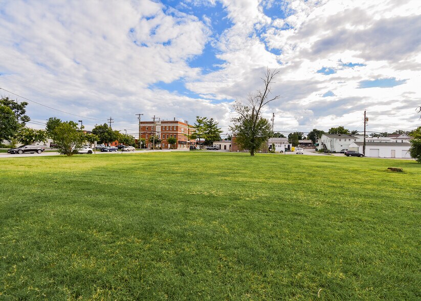 More Photos Of , Laurel Unknown For Sale