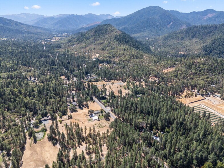 More Photos Of 4697 E Evans Creek Rd, Rogue River Land For Sale