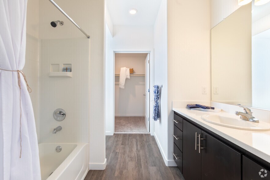 More Photos Of 29213 Mission Blvd, Hayward Apartments For Lease