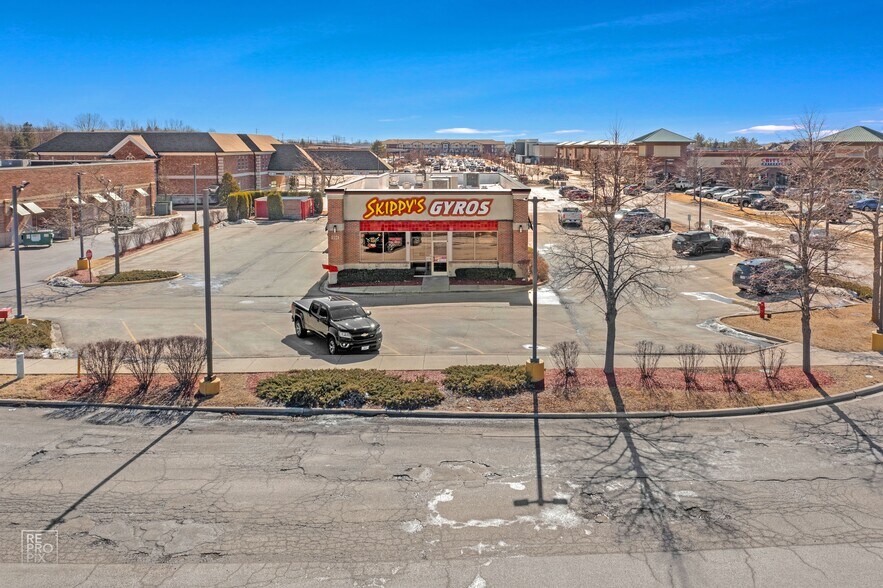 More Photos Of 554 Randall Rd, South Elgin Fast Food For Sale