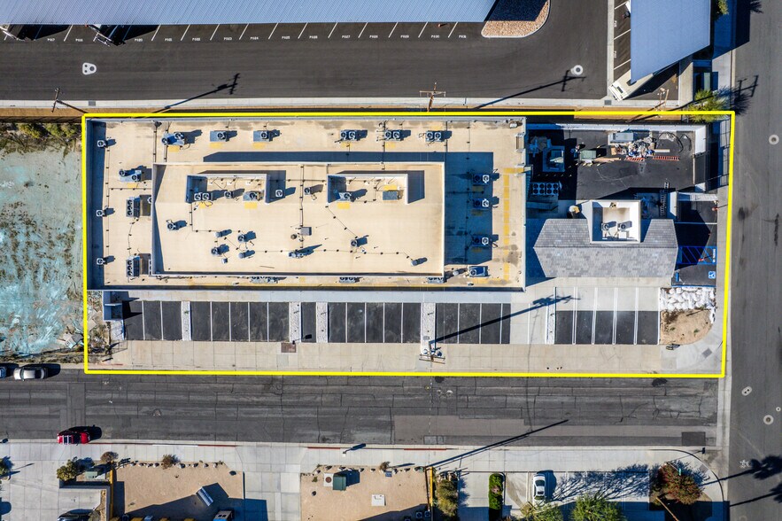 More Photos Of 3535 N Anza Rd, Palm Springs Warehouse For Lease