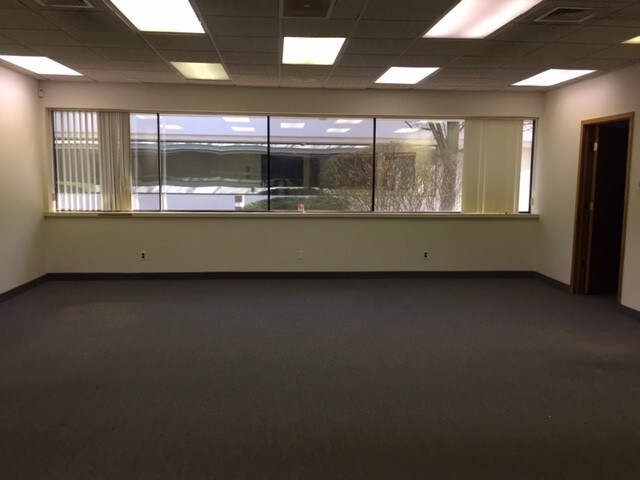 More Photos Of 3555 Veterans Memorial Hwy, Ronkonkoma Office For Lease