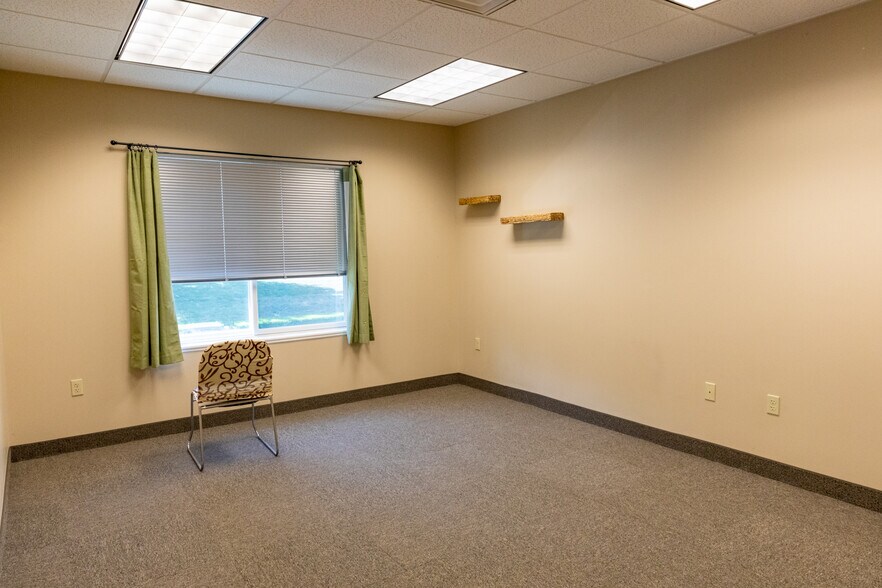 More Photos Of 1 Reservoir Office Park, Southbury Medical For Sale