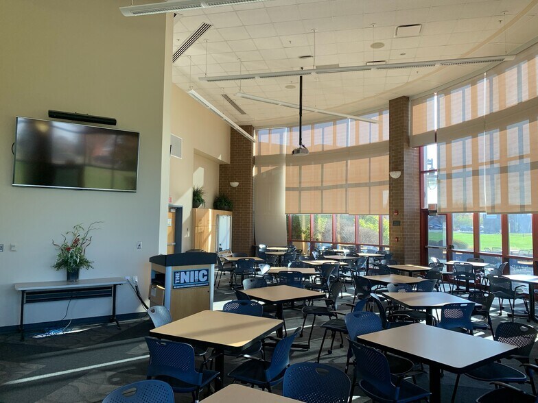 More Photos Of 3201 Stellhorn Rd, Fort Wayne Office For Lease