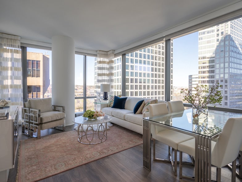 More Photos Of 1800 N Lynn St, Arlington Apartments For Lease