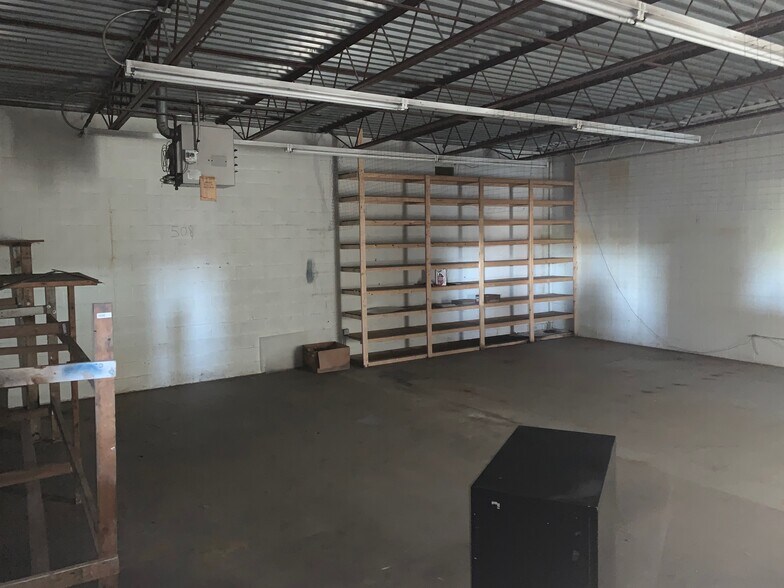 More Photos Of 3926 Pearl Rd, Medina Auto Dealership For Lease
