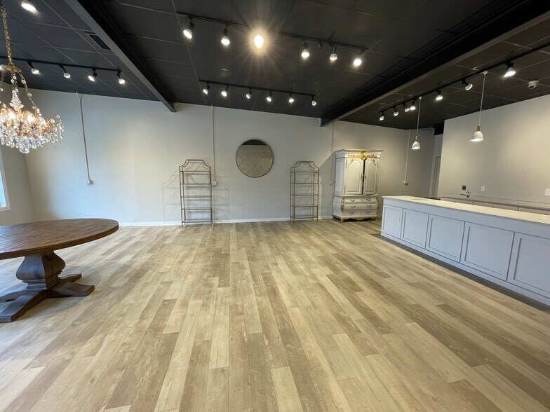 More Photos Of 15 E 2nd St, West Jefferson Storefront Retail Office For Sale