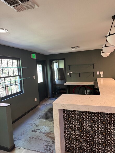 More Photos Of 1505 E Portland Rd, Newberg Restaurant For Lease