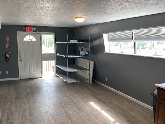 More Photos Of 254 N Division St, Oviedo Storefront Retail Office For Sale
