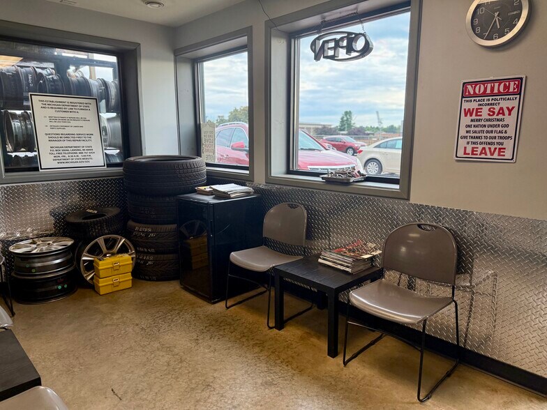 More Photos Of 1137 S Stephenson Ave, Iron Mountain Specialty For Sale