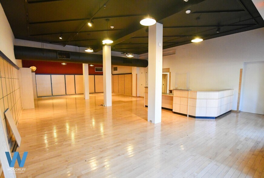 More Photos Of 1000 Broadway, Columbus Apartments For Lease