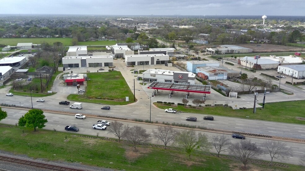 More Photos Of 4133 S Main St, Stafford Restaurant For Lease