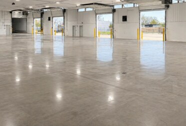 More Photos Of 3430-3436 Washington St, Gurnee Warehouse For Lease