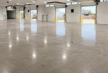 More Photos Of 3430-3436 Washington St, Gurnee Warehouse For Lease