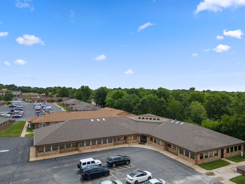 More Photos Of 3910 S Old Highway 94, Saint Charles Unknown For Lease