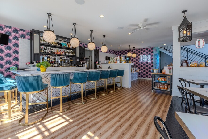 More Photos Of 6406 Cornell Ave, Indianapolis Freestanding For Sale