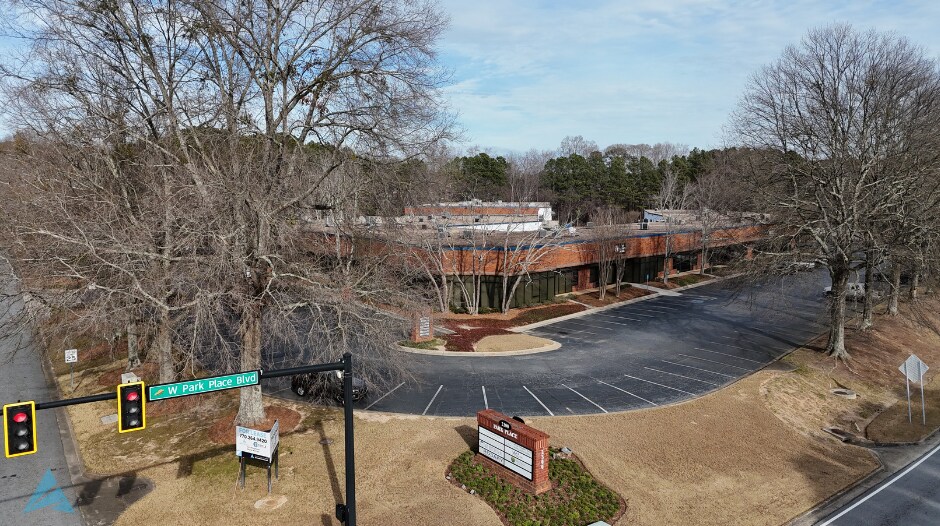More Photos Of 2300 W Park Place Blvd, Stone Mountain Warehouse For Lease