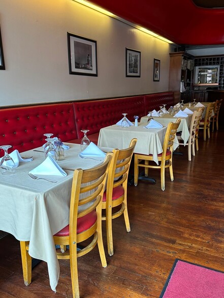 More Photos Of 324-326 S Beverly Dr, Beverly Hills Restaurant For Lease