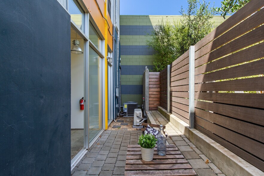 More Photos Of 755-757 Folger Ave, Berkeley Office For Sale