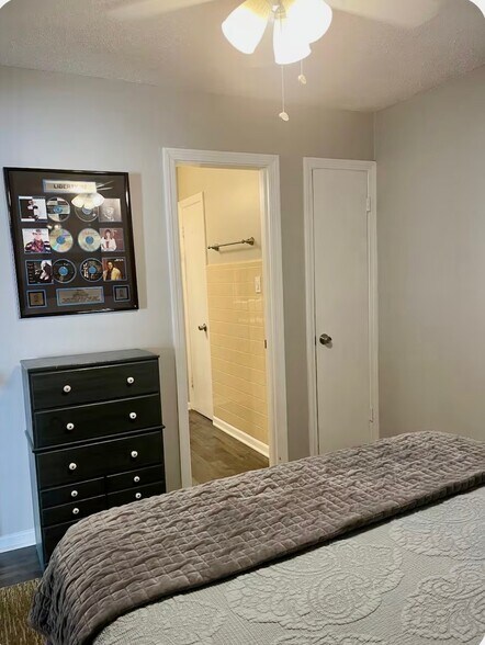 More Photos Of 1110 17th Ave S, Nashville Apartments For Sale