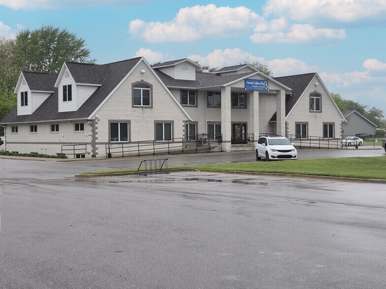 More Photos Of 690 S Trumbull St, Bay City Loft Creative Space For Sale