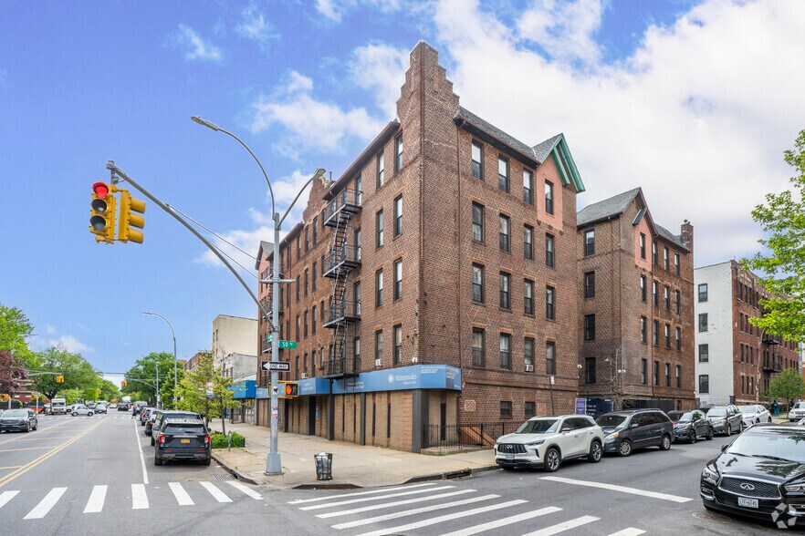 Primary Photo Of 5008 Fort Hamilton Pky, Brooklyn Apartments For Lease