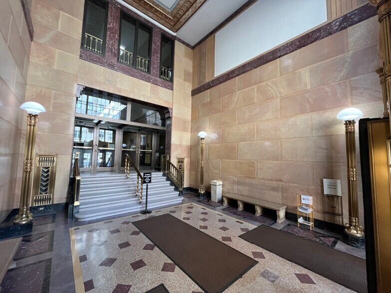 More Photos Of 1 W Wilson St, Madison Office For Sale
