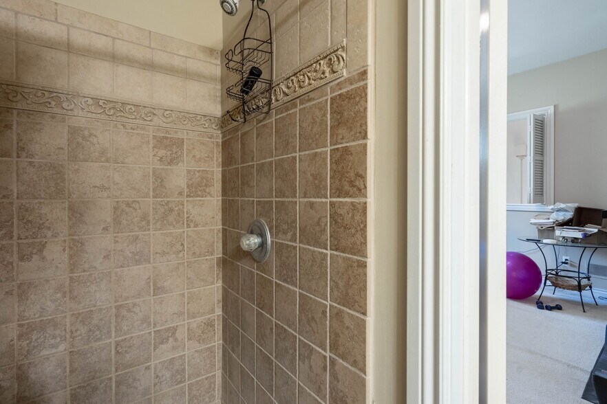 More Photos Of 206 E Liberty St, Milford Medical For Sale