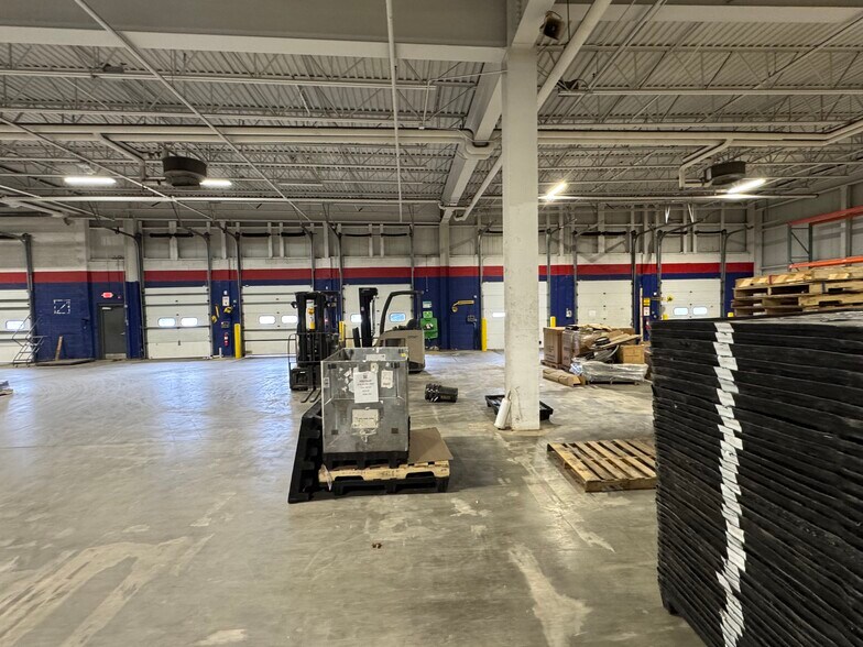 More Photos Of 155 Perry Rd, Bangor Distribution For Lease