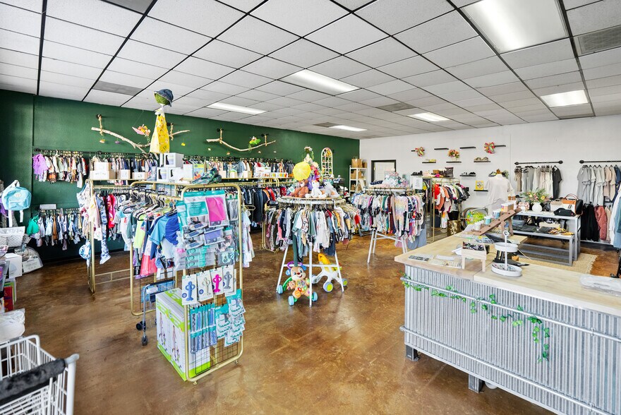 More Photos Of 7425 El Camino Real, Atascadero Storefront Retail Office For Sale