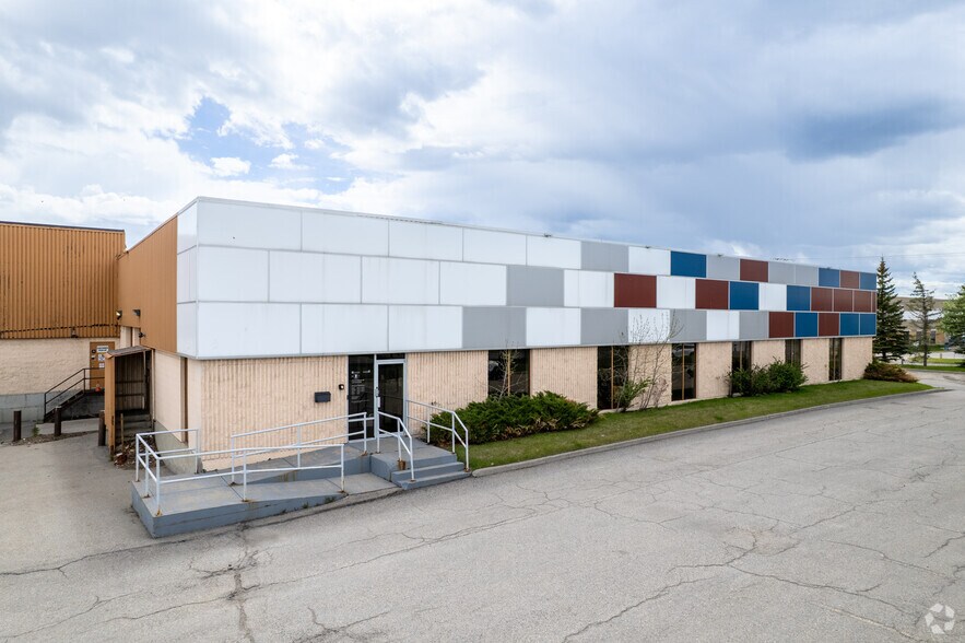 Primary Photo Of 4115 72nd Ave SE, Calgary Warehouse For Lease