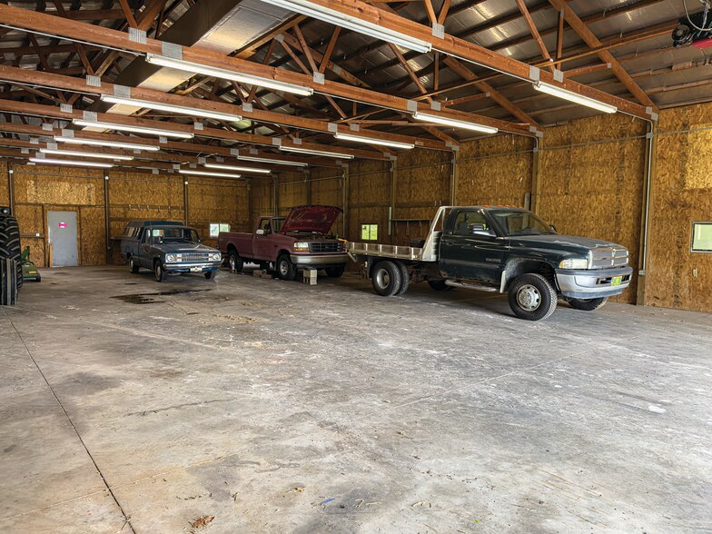 More Photos Of 2475 W County Road 1050 S, Cloverdale Land For Sale