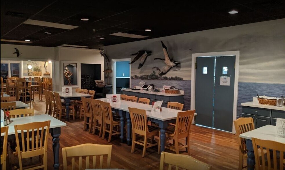 More Photos Of 14442 Solomons Island Rd, Solomons Restaurant For Lease