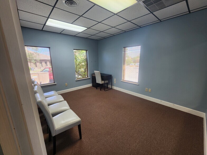 More Photos Of 4727 Cornell Rd, Blue Ash Office For Lease