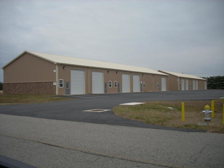 Primary Photo Of 118 Park Ave, Seaford Warehouse For Lease