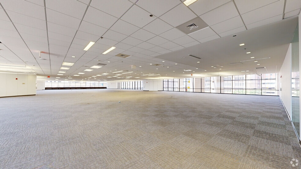 More Photos Of 100 N Broadway St, Wichita Office For Lease