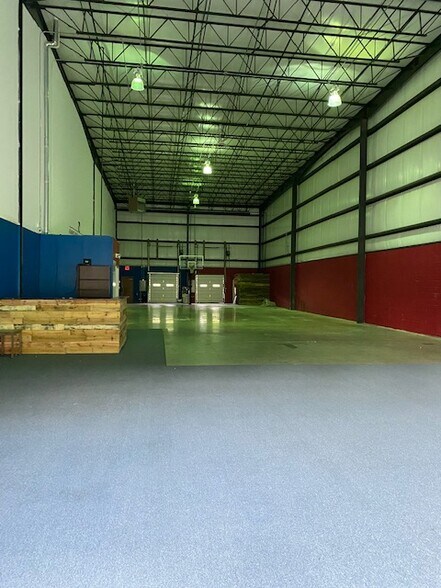 More Photos Of 3 Aspen Dr, Randolph Flex For Sale