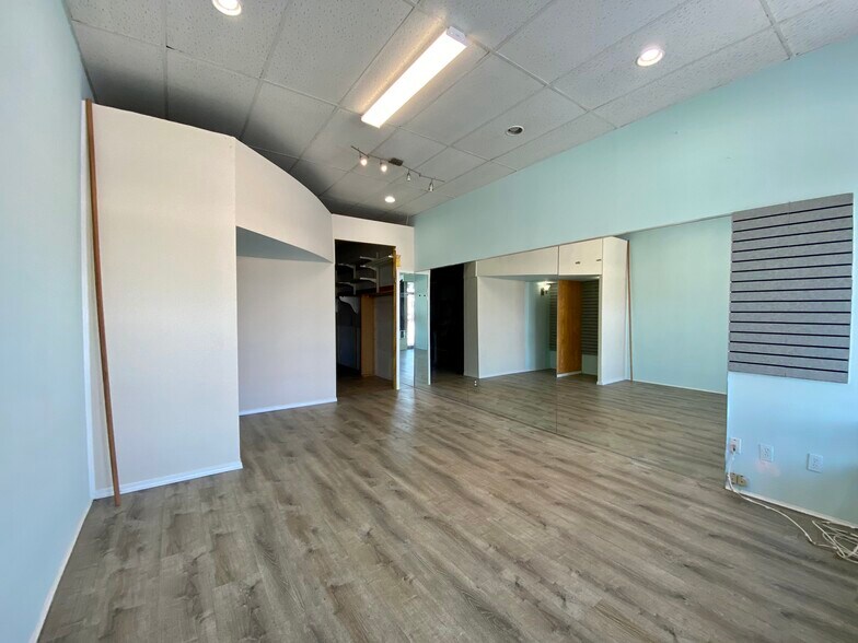 More Photos Of 2694-2698 Merrick Rd, Bellmore Storefront For Sale