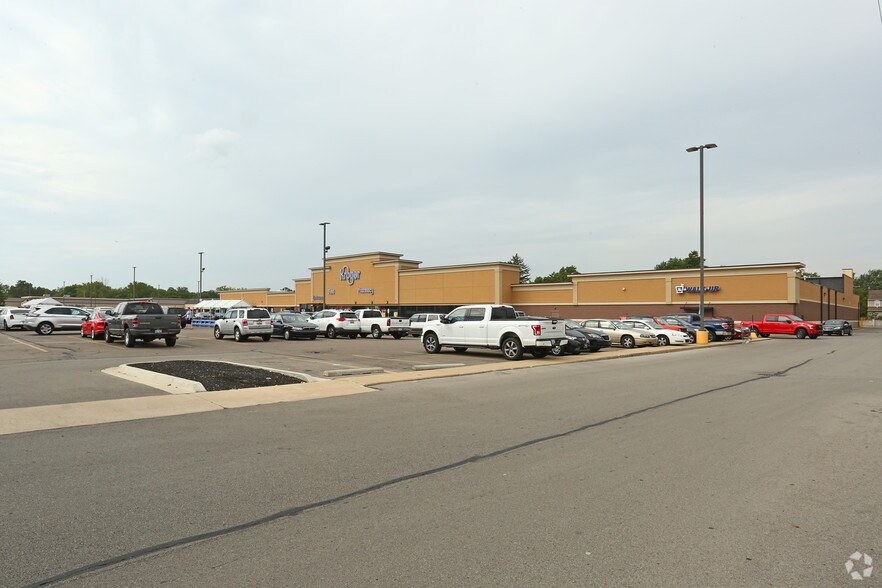 More Photos Of 850-1020 S Monroe St, Monroe Supermarket For Lease